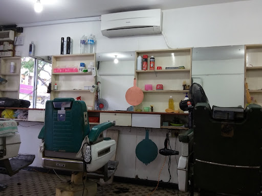 kedai gunting kampung air