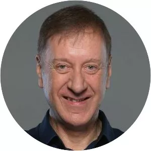 Keith Huewen - Sports commentator