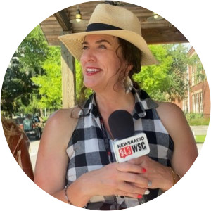 Kelly Golden - Make-up artist