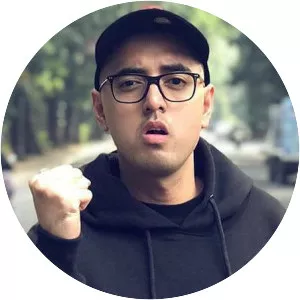 Kemal Palevi - Solo comedian