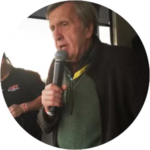 Ken Squier - American sportscaster