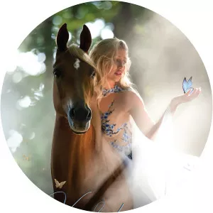 Kendyl Peters - Jon Peters' daughter