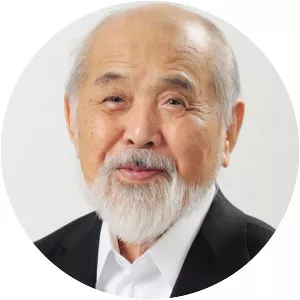 Kenji Ekuan