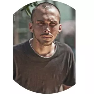 Kenneth de Leon - Nora Aunor's son