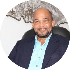 Kenneth Gijsbertha - Politician