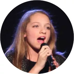 Kenya Clark - Singer