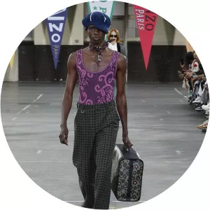 Kenzo - Fashion company