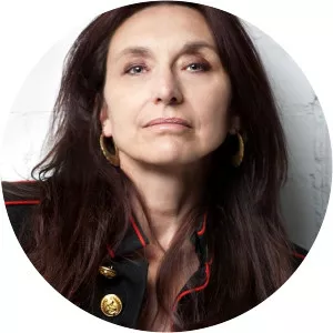 Kerri Simpson - Singer