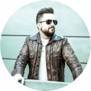 Kevin Click - Singer