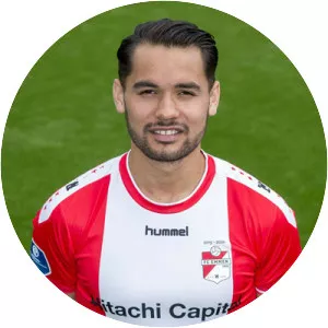 Keziah Veendorp - Football player