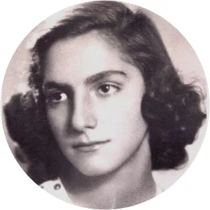 Khadija Mosaddegh photograph