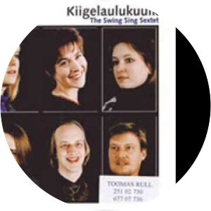 Kiigelaulukuuik - Musical group