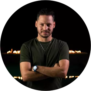 Kike Barrios - Singer