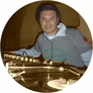 Kike Serrano - Musical artist