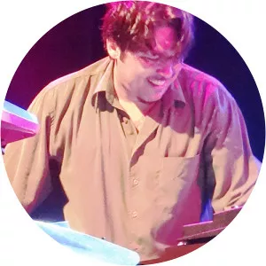 Kiko Continentino - Musician