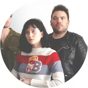 Kills Birds - Musical group