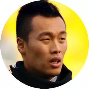 Kim Shin-wook - South Korean football player
