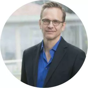 Kinch Hoekstra - Author