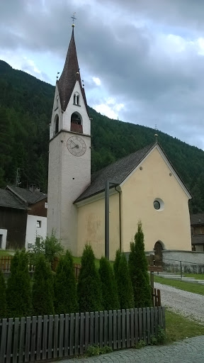 Kirche zu St. Nikolaus - Catholic church in Caminata di Tures, Italy