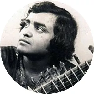 Kirit Khan - Musician ‧ Bahadur Khan's son