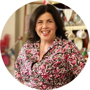 Kirstie: Keep Crafting and Carry OnSince 2020