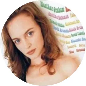 Kiss & Tell - 1997 ‧ Drama/Comedy ‧ 1h 36m