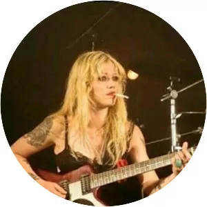 Klara Force - Guitarist