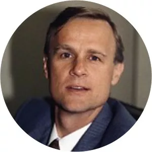 Klaus Schmidt-Hebbel - Economist