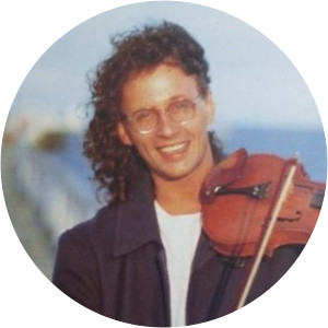 Kleiton Ramil Singer