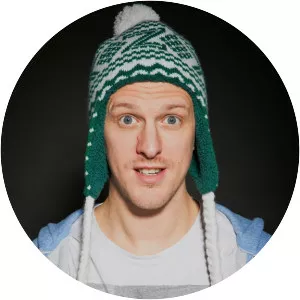 Klumzy Tung - Singer