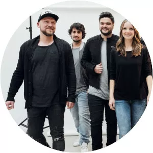 Koenige und Priester - Musical group