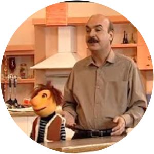 Kolah Ghermezi 90 - TV series