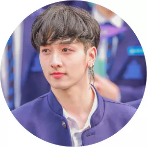 Kongthap Peak - Thai singer