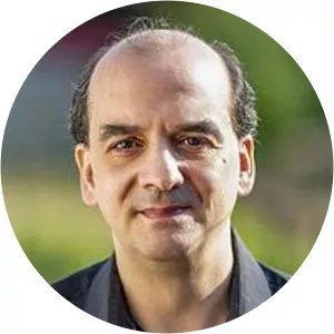 Konstantinos E. Farsalinos