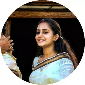 Konthayum Poonoolum - 2014 ‧ Drama/Romance ‧ 1h 59m