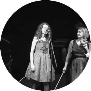 Krasnoznamyonnaya Diviziya Imeni Moej Babushki