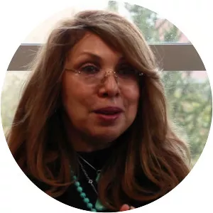 Kris Gutiérrez - Author