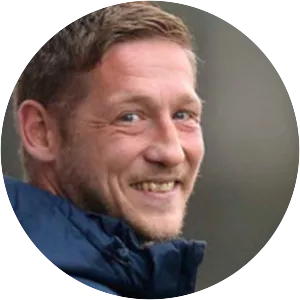 Kris Lindsay - Football player