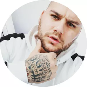 KrIs Riska - Musical artist