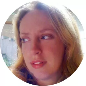 Kristen Callihan photograph