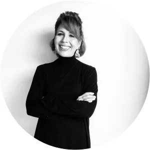 Kristina Dryža - Author