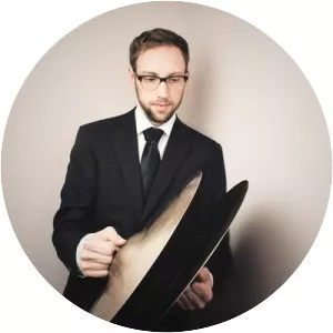 Kristofer Maddigan - Musical artist