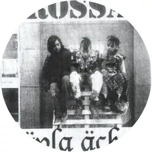 Krossad - Musical group