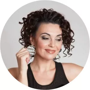 Ksenya Nikora - Singer