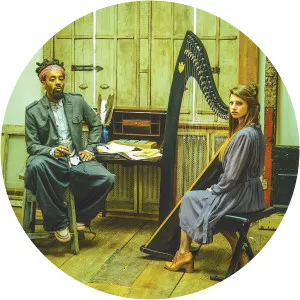 Kuf Knotz and Christine Elise - Singer