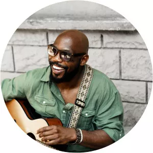 KUKU - Singer-songwriter