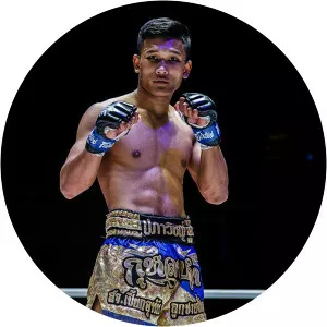 Kulabdam Sor.Jor.Piek-U-Thai