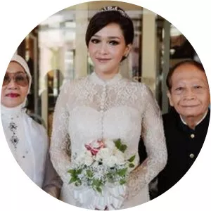 Kusthini - Harjono Sigit's wife