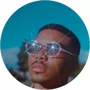 Kyle Lux - Singer-songwriter