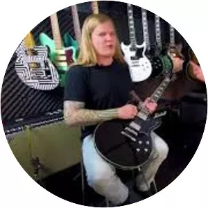 Kyle Shutt - Musical artist